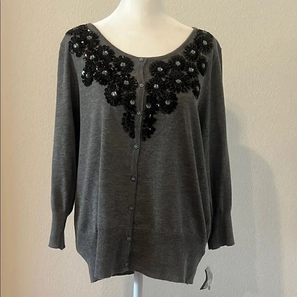 Chic Gray Cardigan with Black Floral Embellishments